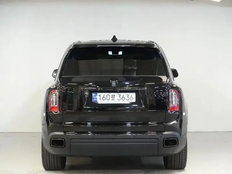2024 Rolls-Royce Cullinan с пробегом 7 900 км