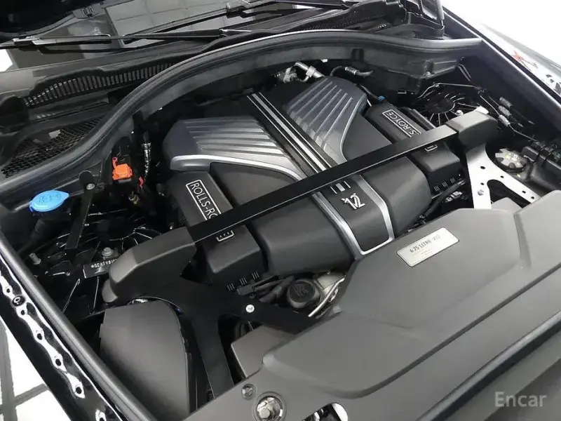2024 Rolls-Royce Cullinan с пробегом 7 900 км