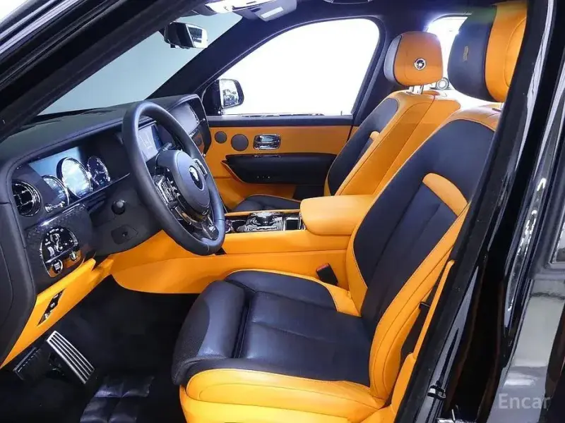 2024 Rolls-Royce Cullinan с пробегом 7 900 км