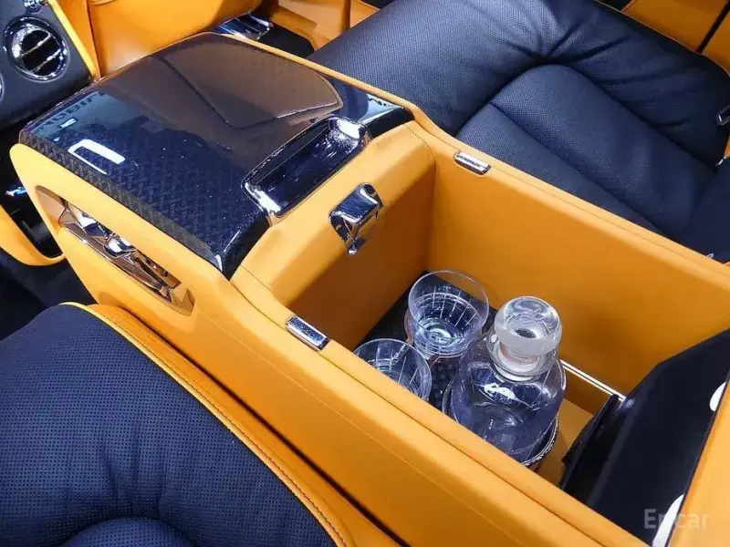 2024 Rolls-Royce Cullinan с пробегом 7 900 км