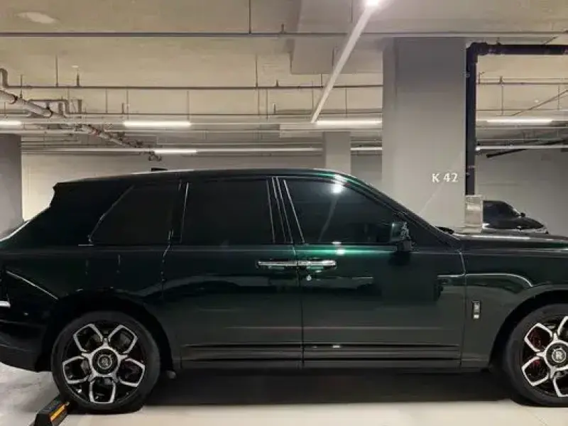 2023 Rolls-Royce Cullinan с пробегом 8 100 км