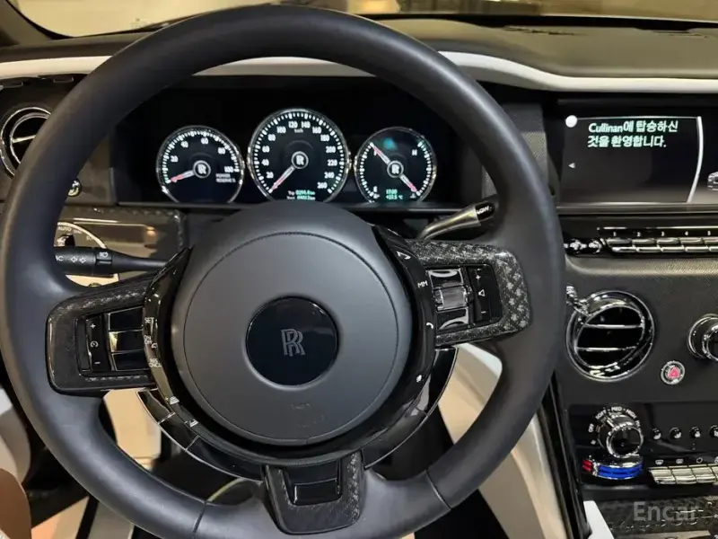 2023 Rolls-Royce Cullinan с пробегом 8 100 км