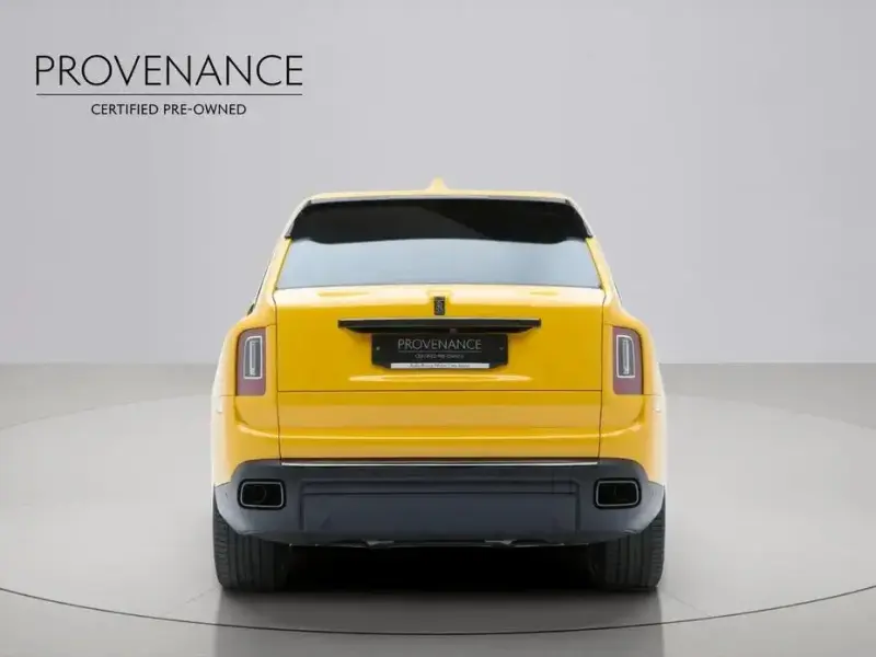 2024 Rolls-Royce Cullinan с пробегом 9 500 км