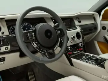 2024 Rolls-Royce Cullinan с пробегом 9 500 км