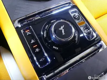2023 Rolls-Royce Cullinan с пробегом 8 700 км
