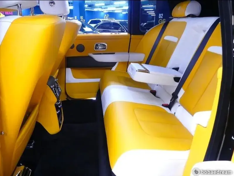 2023 Rolls-Royce Cullinan с пробегом 8 700 км