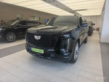 2025 Cadillac Escalade с пробегом 9 244 км