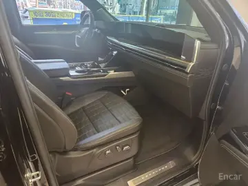 2025 Cadillac Escalade с пробегом 9 244 км