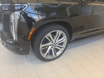 2025 Cadillac Escalade с пробегом 9 244 км
