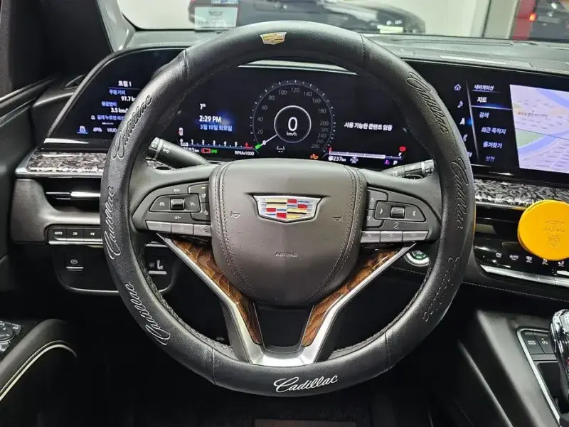 2022 Cadillac Escalade с пробегом 27 583 км