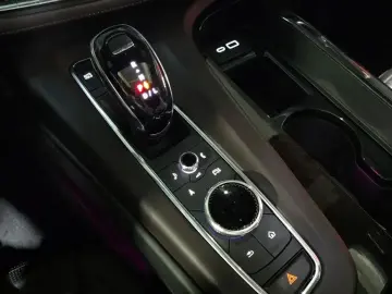 2023 Cadillac Escalade с пробегом 28 697 км