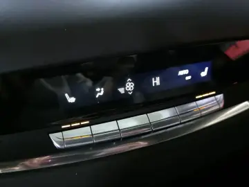 2023 Cadillac Escalade с пробегом 28 697 км