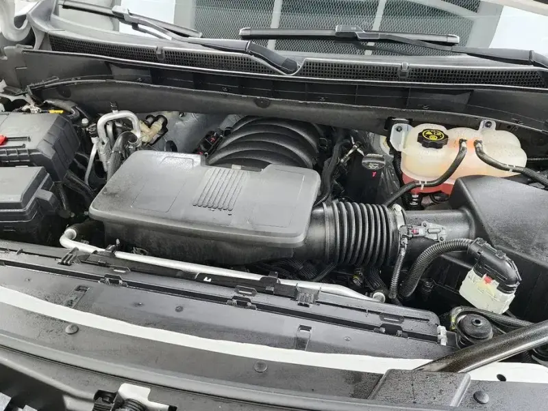 2023 Cadillac Escalade с пробегом 13 762 км