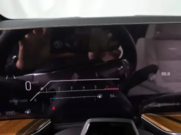 2025 Cadillac Escalade с пробегом 3 995 км