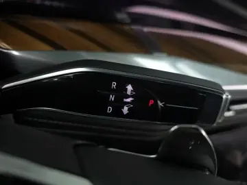 2025 Cadillac Escalade с пробегом 3 995 км