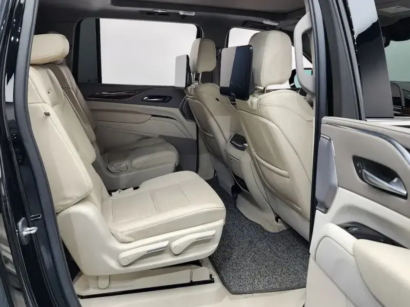 2022 Cadillac Escalade с пробегом 62 878 км