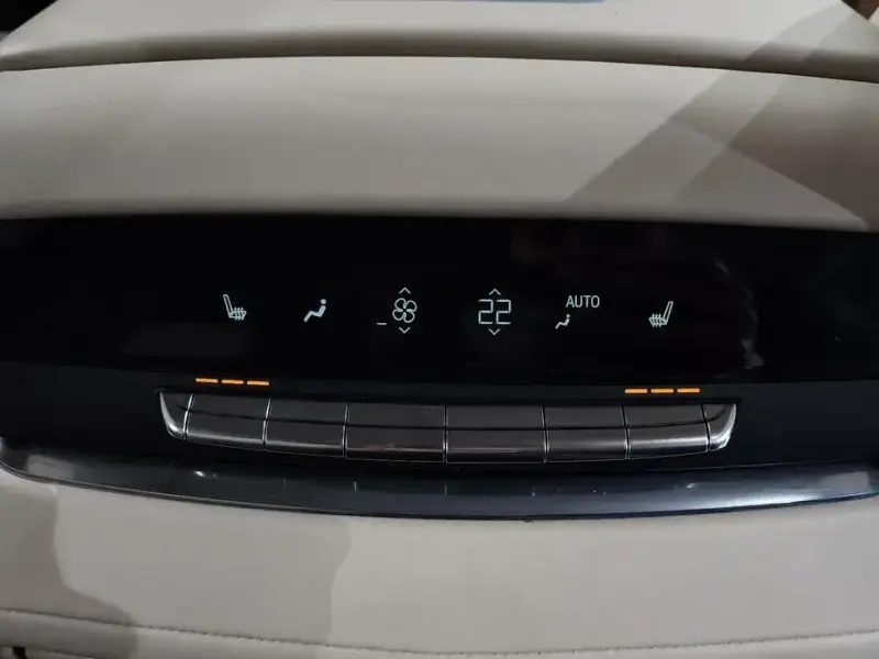 2022 Cadillac Escalade с пробегом 62 878 км