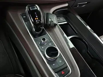 2022 Cadillac Escalade с пробегом 90 909 км