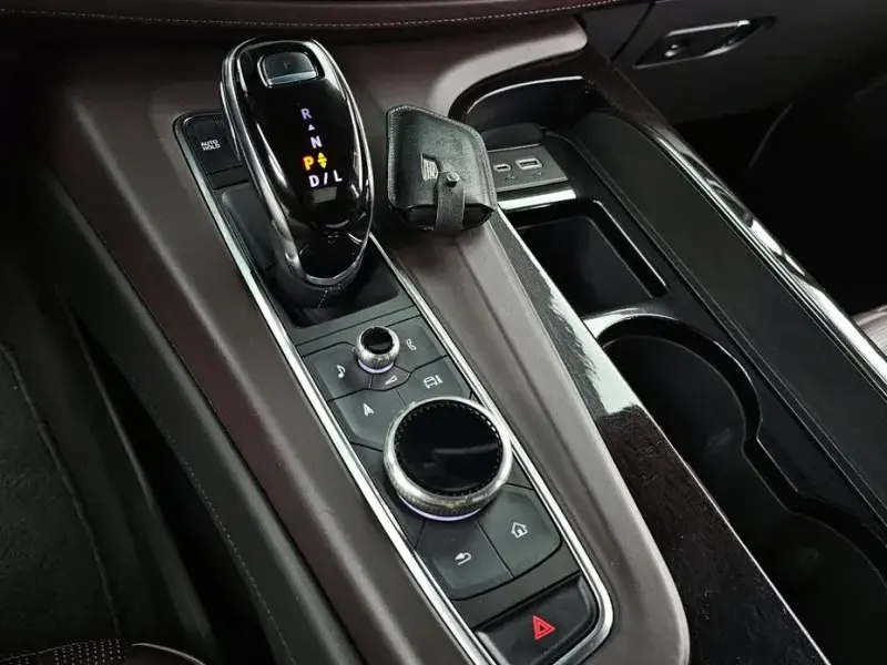 2022 Cadillac Escalade с пробегом 90 909 км