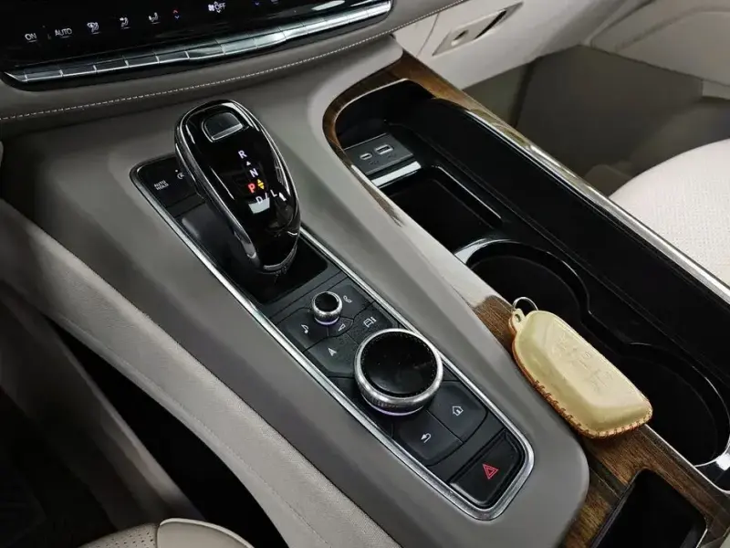 2023 Cadillac Escalade с пробегом 49 418 км