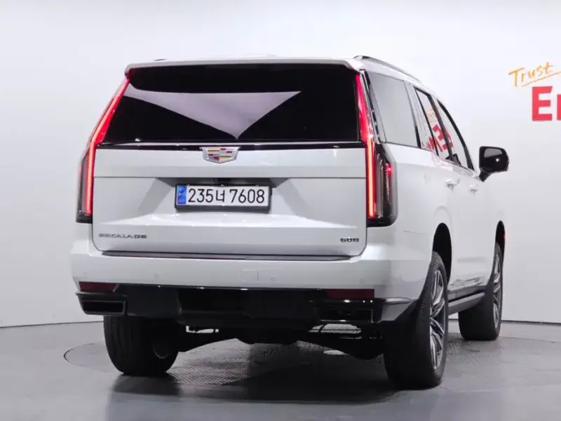 2021 Cadillac Escalade с пробегом 46 949 км