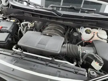 2025 Cadillac Escalade с пробегом 14 837 км