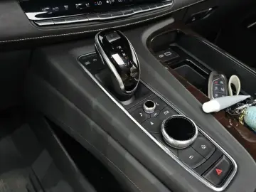 2021 Cadillac Escalade с пробегом 46 949 км