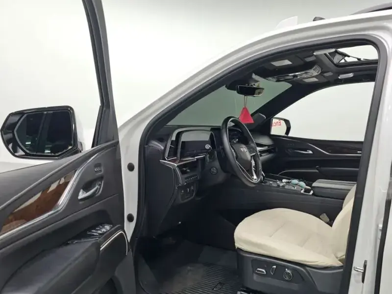 2021 Cadillac Escalade с пробегом 46 949 км