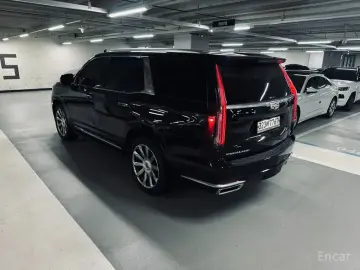 2022 Cadillac Escalade с пробегом 71 334 км