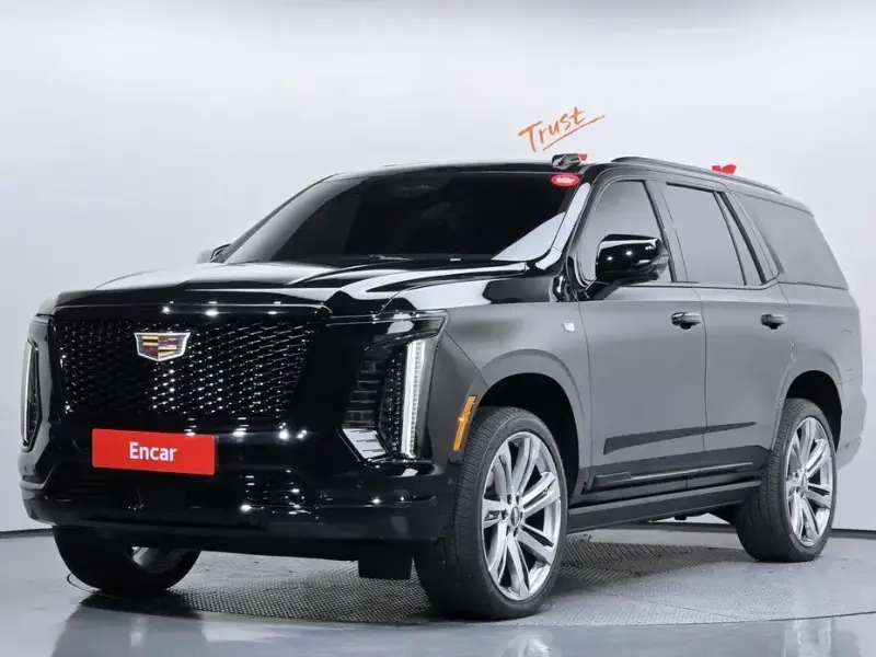 2025 Cadillac Escalade с пробегом 12 191 км