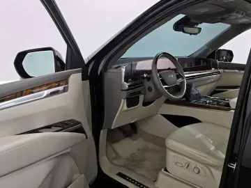 2025 Cadillac Escalade с пробегом 12 191 км