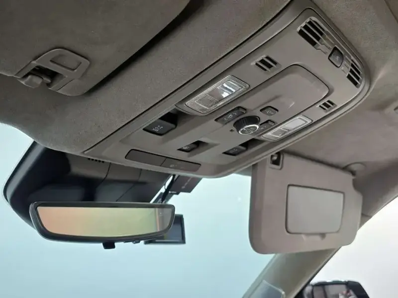 2025 Cadillac Escalade с пробегом 12 191 км
