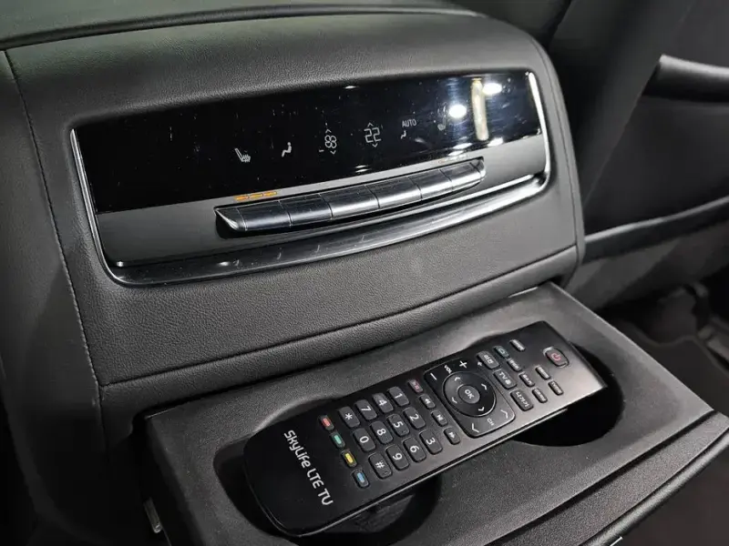 2022 Cadillac Escalade с пробегом 63 663 км