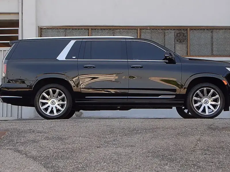 2021 Cadillac Escalade с пробегом 25 045 км