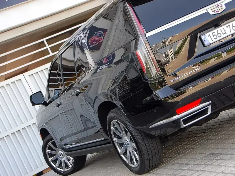 2021 Cadillac Escalade с пробегом 25 045 км