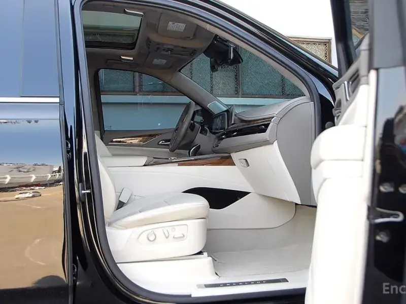 2021 Cadillac Escalade с пробегом 25 045 км