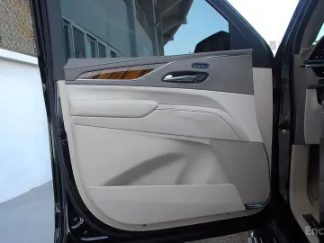 2021 Cadillac Escalade с пробегом 25 045 км