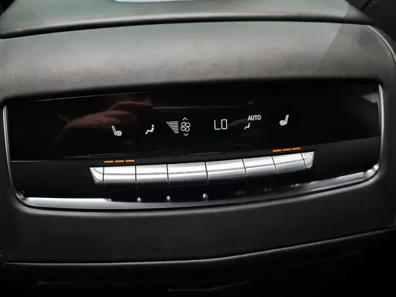 2022 Cadillac Escalade с пробегом 57 709 км