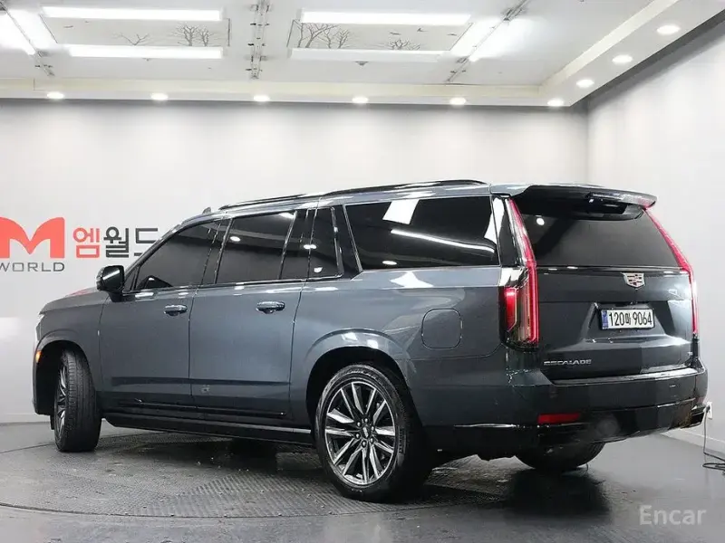 2021 Cadillac Escalade с пробегом 78 953 км