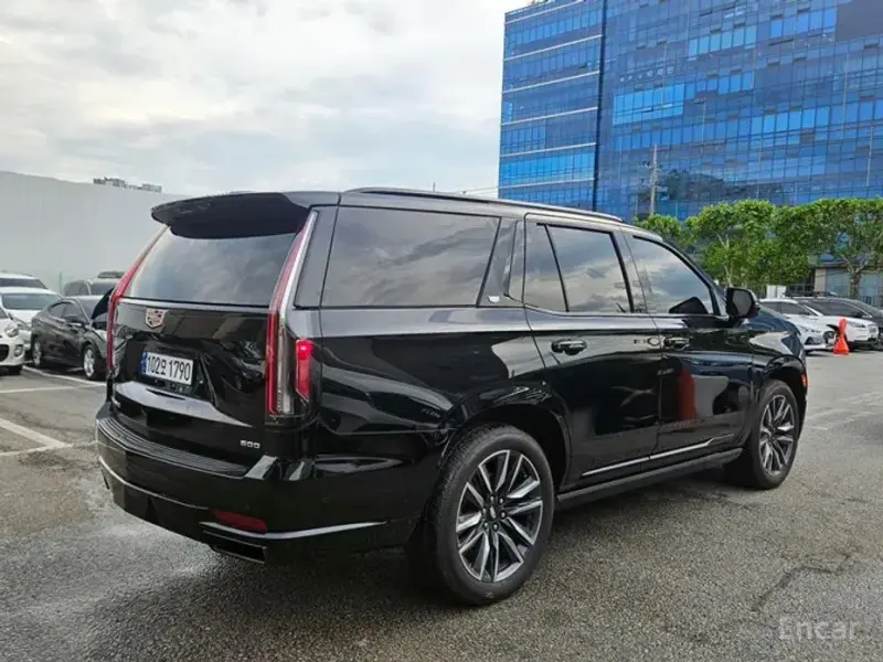 2021 Cadillac Escalade с пробегом 110 000 км