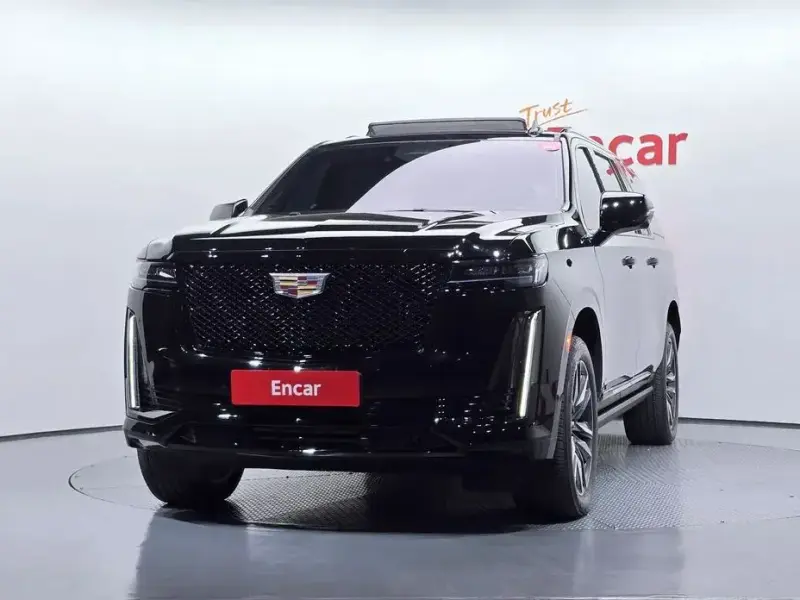 2024 Cadillac Escalade с пробегом 22 684 км