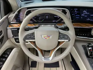 2024 Cadillac Escalade с пробегом 22 684 км