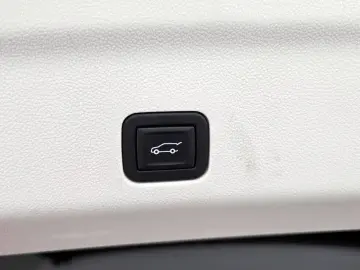 2024 Cadillac Escalade с пробегом 22 684 км