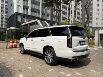 2022 Cadillac Escalade с пробегом 43 071 км