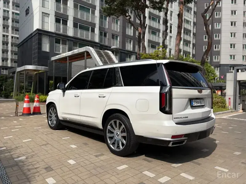 2022 Cadillac Escalade с пробегом 43 071 км