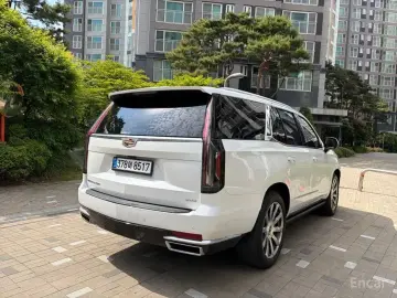 2022 Cadillac Escalade с пробегом 43 071 км
