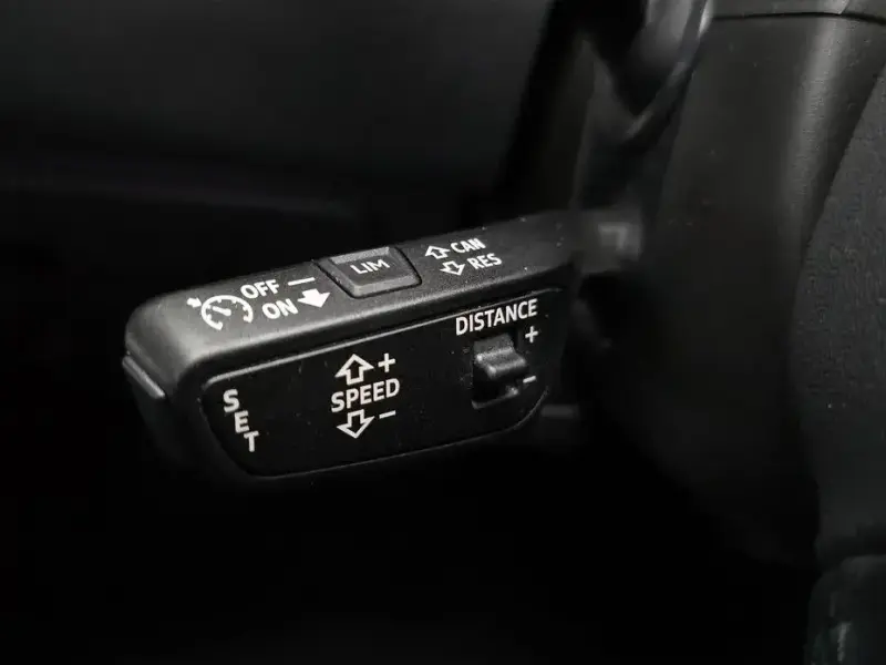 2023 Audi A6 с пробегом 90 036 км