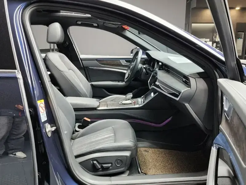 2021 Audi A6 с пробегом 54 045 км