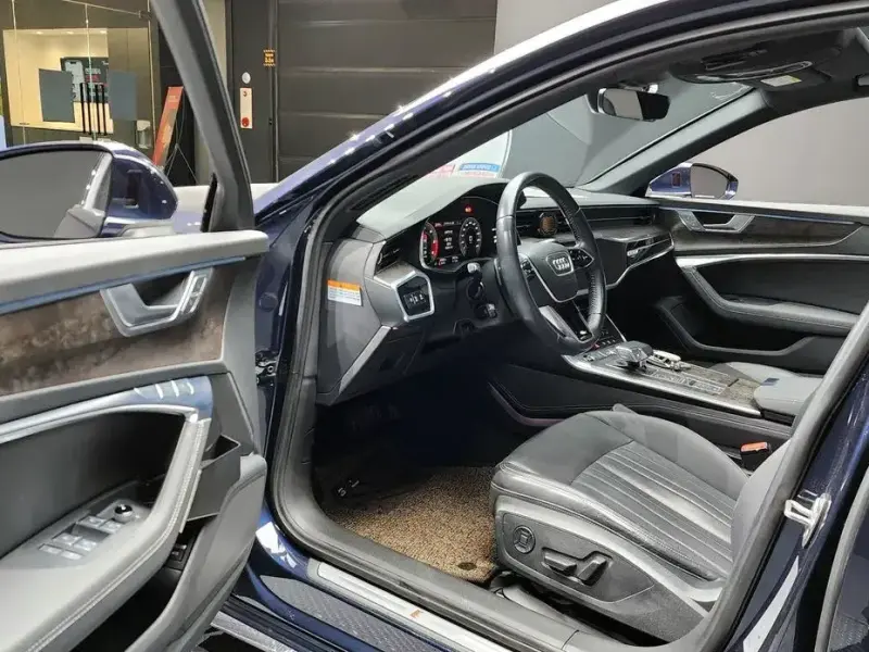 2021 Audi A6 с пробегом 54 045 км