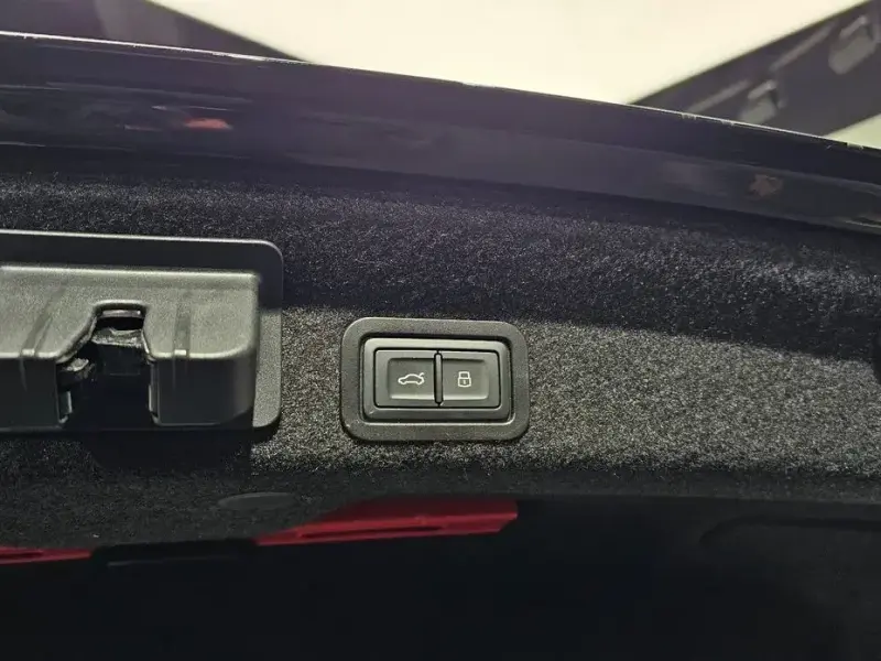 2023 Audi A6 с пробегом 38 363 км